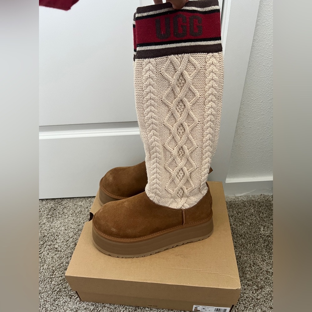 UGG Classic Sweater Letter Tan Suede Platform Boots NIB